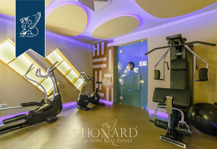 Image No.84-21 Bed Hotel for sale