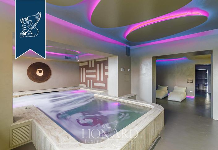 Image No.87-21 Bed Hotel for sale