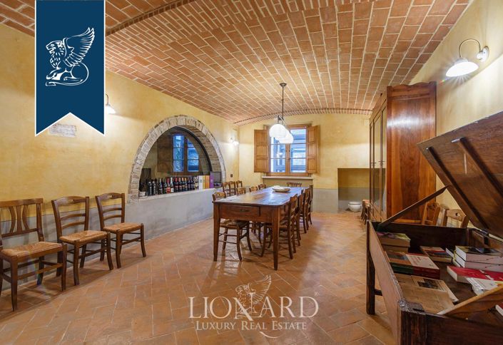 Image No.89-21 Bed Hotel for sale