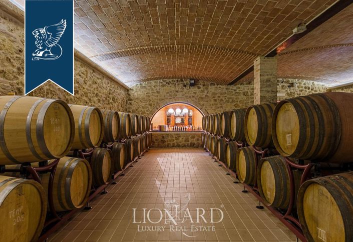 Image No.91-21 Bed Hotel for sale