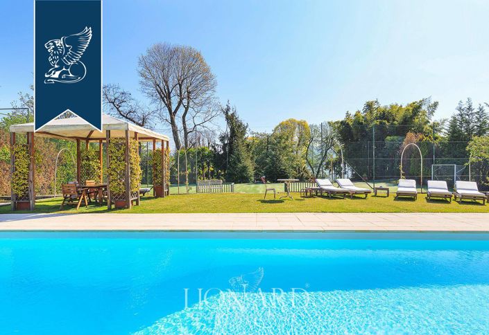 Image No.5-7 Bed Villa for sale