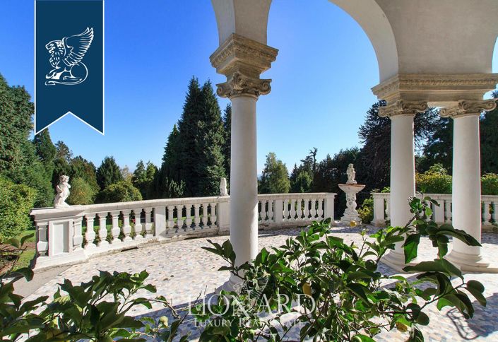 Image No.20-10 Bed Villa for sale