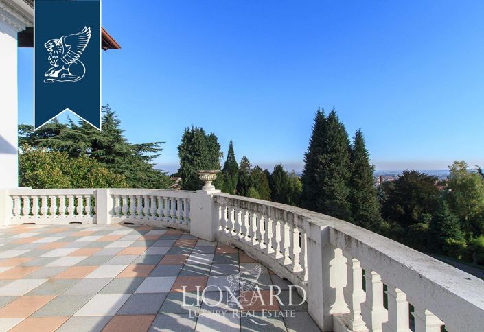 Image No.21-10 Bed Villa for sale