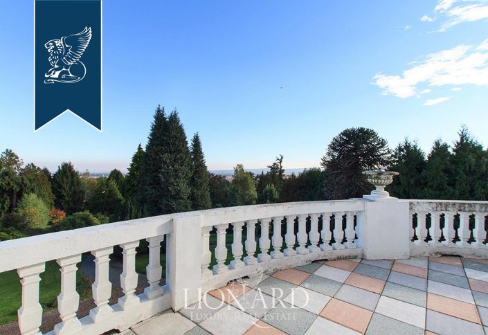 Image No.22-10 Bed Villa for sale