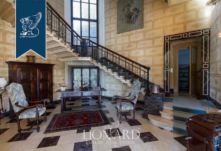 Image No.25-10 Bed Villa for sale