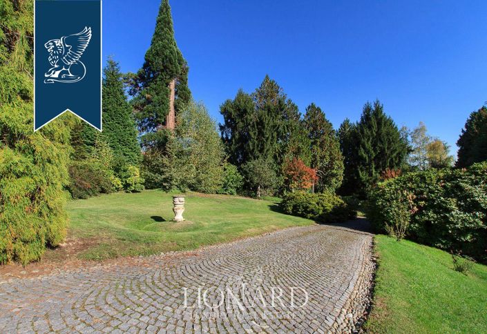 Image No.8-10 Bed Villa for sale