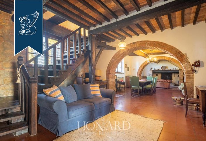 Image No.10-6 Bed Farmhouse for sale