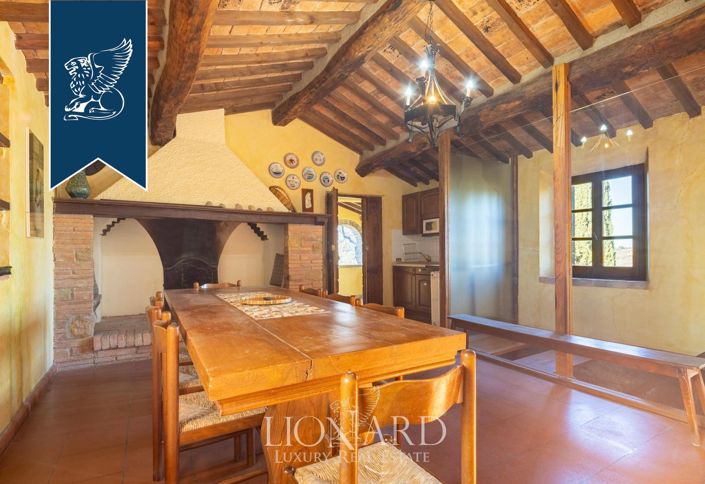 Image No.13-6 Bed Farmhouse for sale