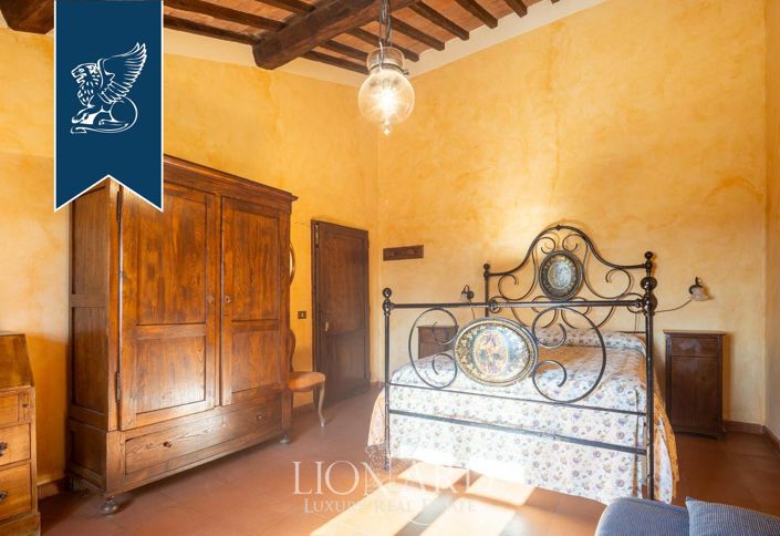 Image No.18-6 Bed Farmhouse for sale