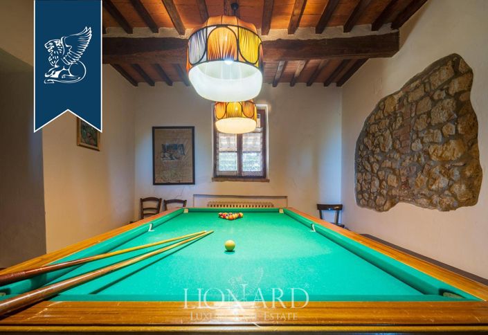 Image No.20-6 Bed Farmhouse for sale