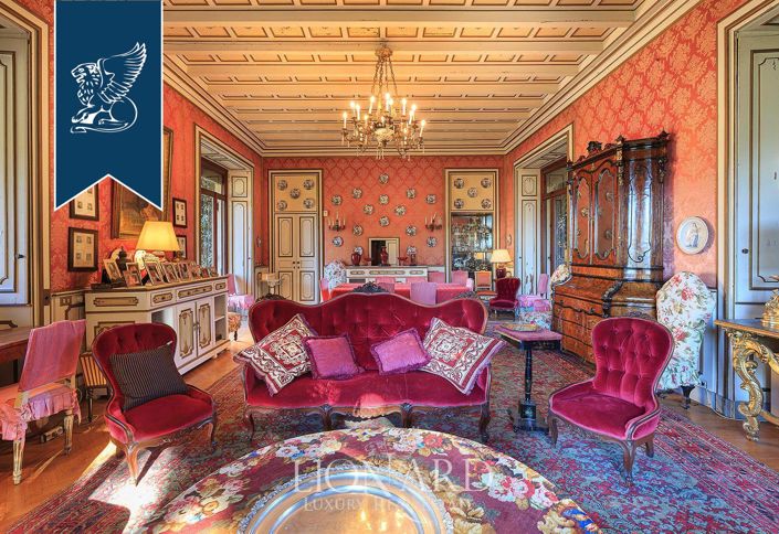 Image No.28-15 Bed Villa for sale