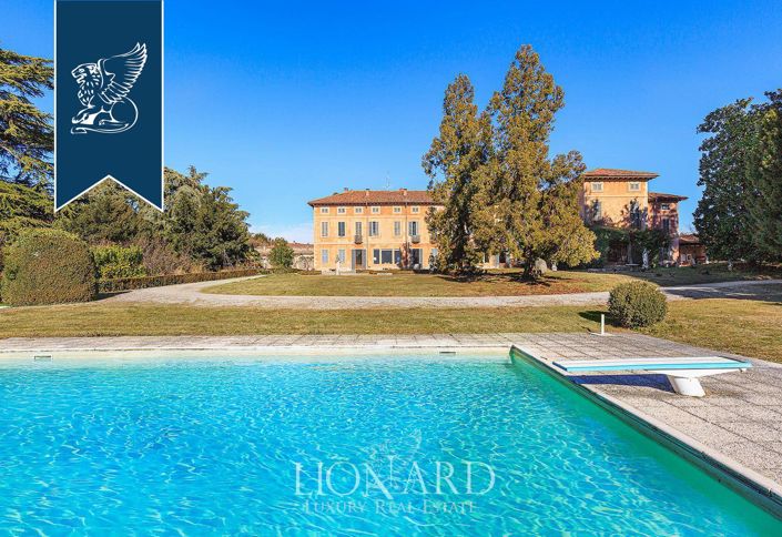 Image No.4-15 Bed Villa for sale