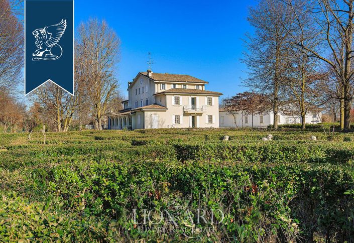 Image No.16-7 Bed Villa for sale