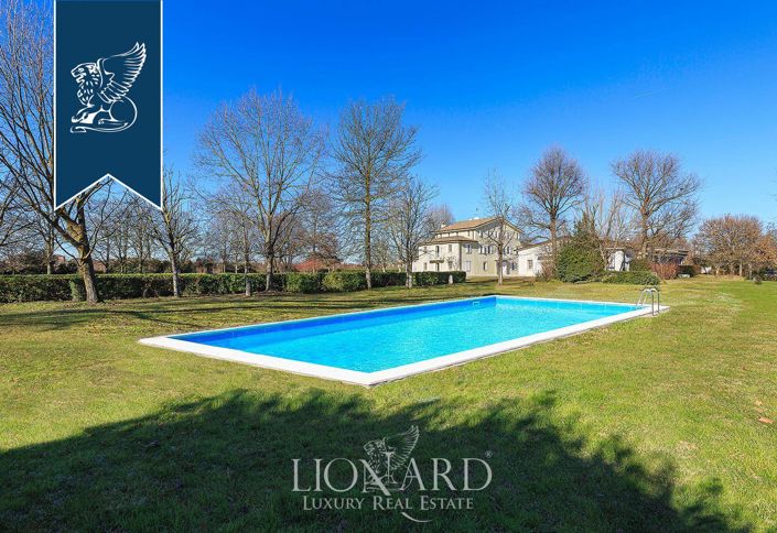 Image No.4-7 Bed Villa for sale