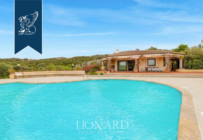 Image No.3-8 Bed Villa for sale