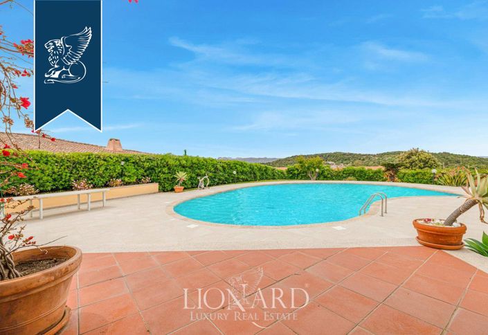 Image No.5-8 Bed Villa for sale