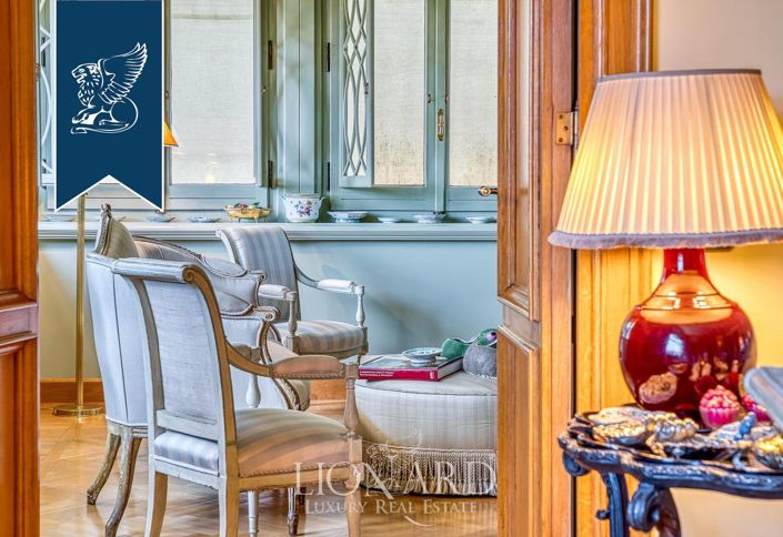 Image No.11-7 Bed Flat for sale