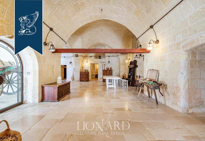 Image No.12-5 Bed Farmhouse for sale