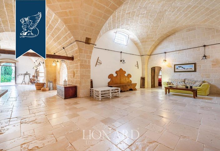 Image No.15-5 Bed Farmhouse for sale