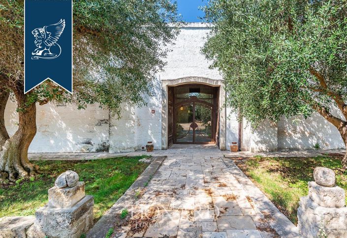 Image No.19-5 Bed Farmhouse for sale