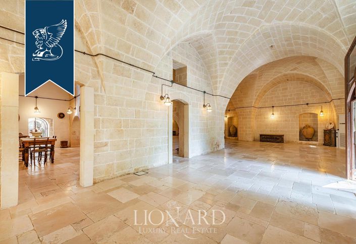 Image No.20-5 Bed Farmhouse for sale