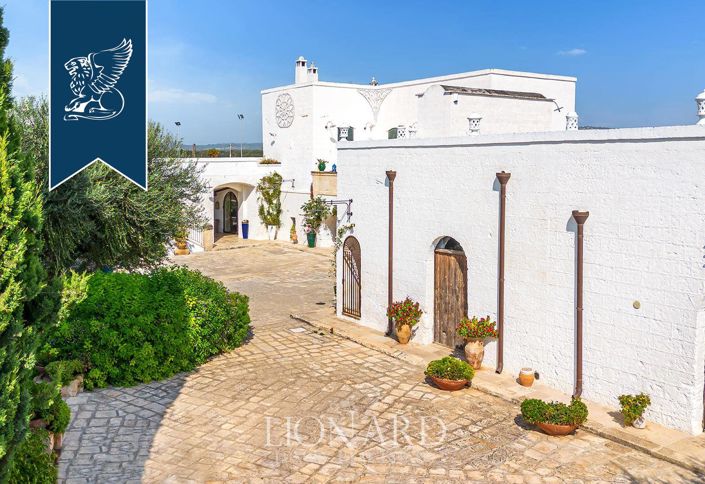 Image No.9-5 Bed Farmhouse for sale