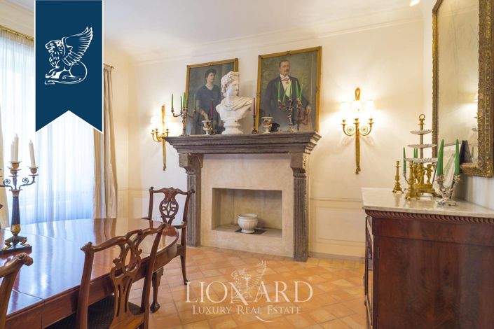 Image No.5-5 Bed Property for sale
