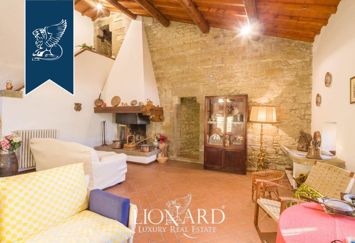 Image No.18-7 Bed Farmhouse for sale