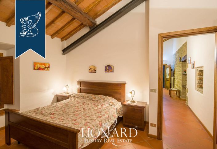 Image No.41-7 Bed Farmhouse for sale