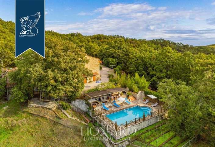 Image No.2-7 Bed Farmhouse for sale