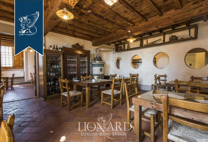 Image No.15-22 Bed Villa for sale