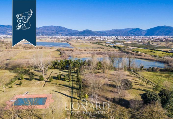 Image No.25-2 Bed Farmhouse for sale