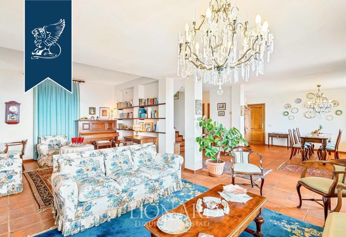 Image No.12-5 Bed Villa for sale