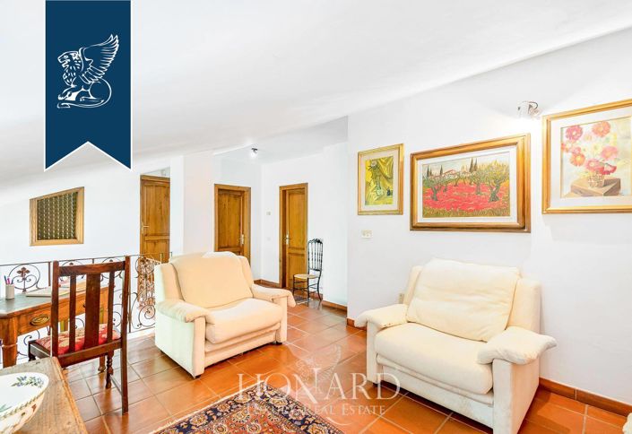 Image No.17-5 Bed Villa for sale