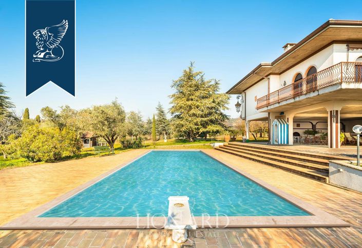 Image No.11-5 Bed Villa for sale