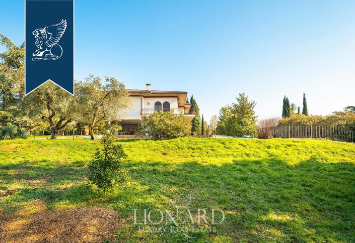 Image No.12-5 Bed Villa for sale