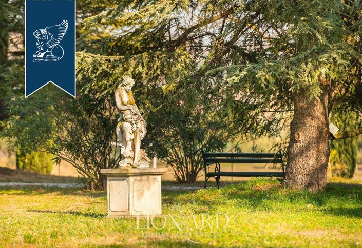 Image No.22-5 Bed Villa for sale