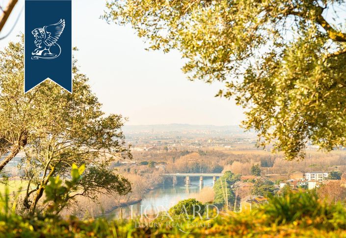 Image No.27-5 Bed Villa for sale