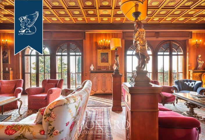 Image No.36-5 Bed Villa for sale