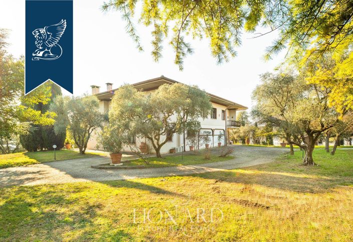 Image No.4-5 Bed Villa for sale