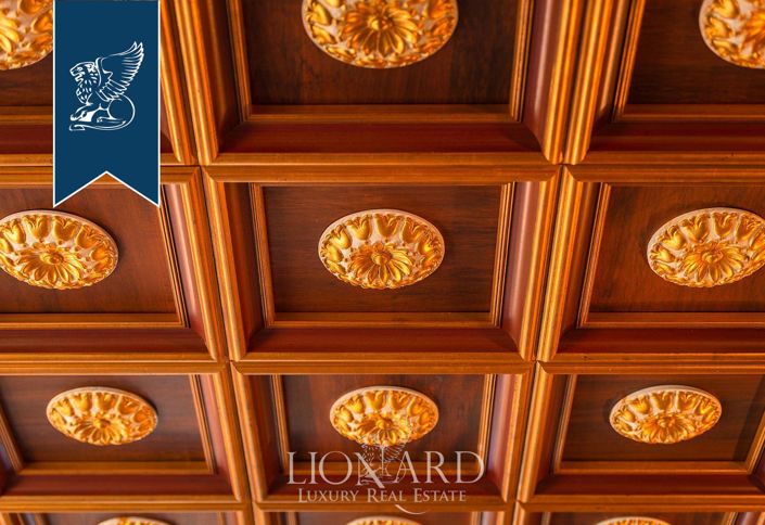 Image No.40-5 Bed Villa for sale