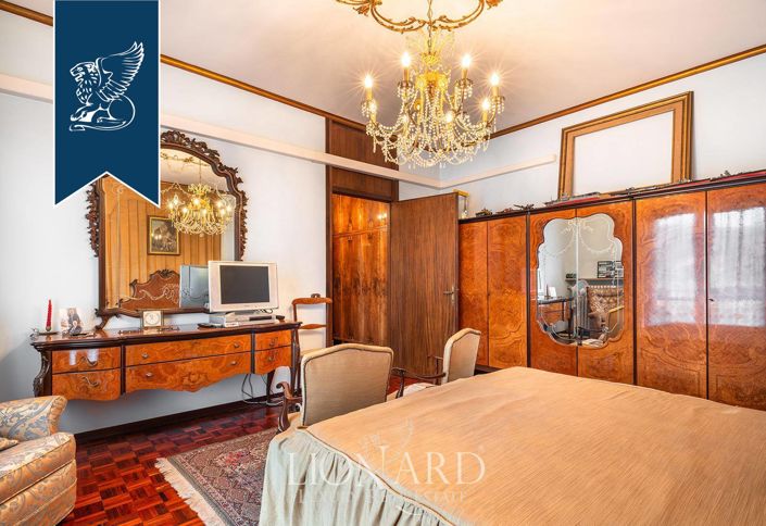 Image No.47-5 Bed Villa for sale