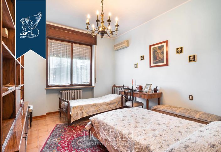 Image No.49-5 Bed Villa for sale