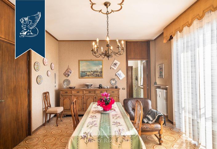 Image No.50-5 Bed Villa for sale