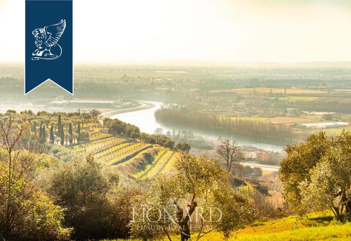 Image No.78-5 Bed Villa for sale