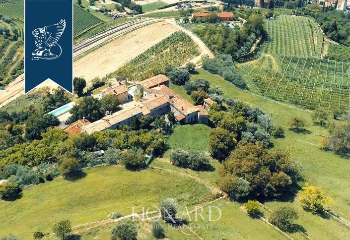 Image No.79-5 Bed Villa for sale