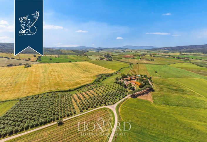 Image No.4-9 Bed Farmhouse for sale