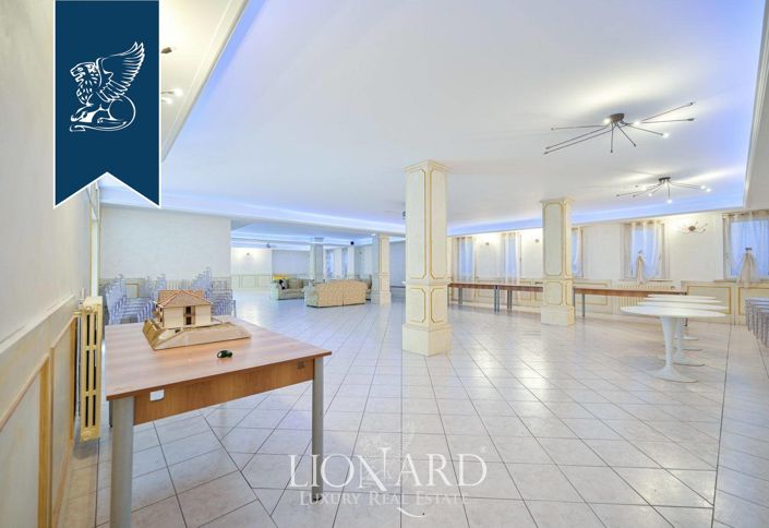 Image No.18-Villa de 20 chambres à vendre à Lainate