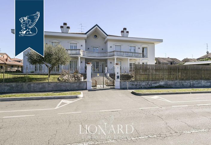 Image No.2-Villa de 20 chambres à vendre à Lainate