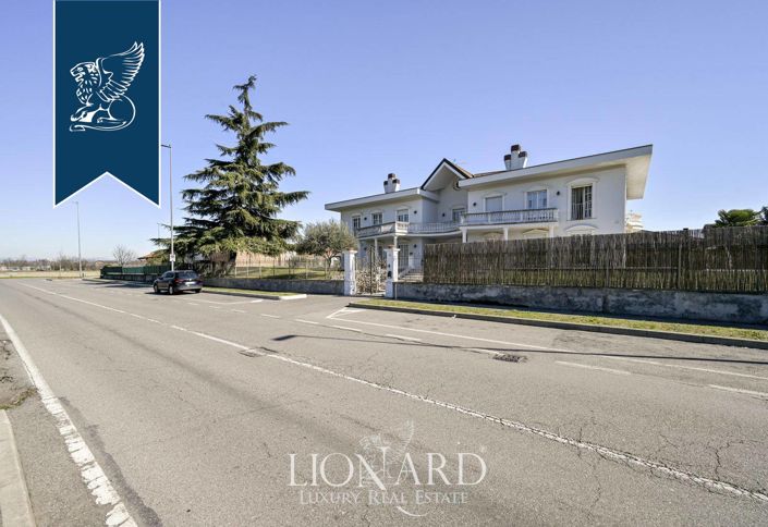 Image No.3-Villa de 20 chambres à vendre à Lainate